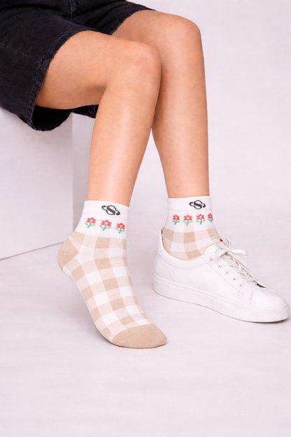 Cream Minimal Ankle Socks – Clean Neutral Finish