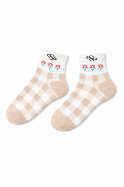 Cream Minimal Ankle Socks – Clean Neutral Finish